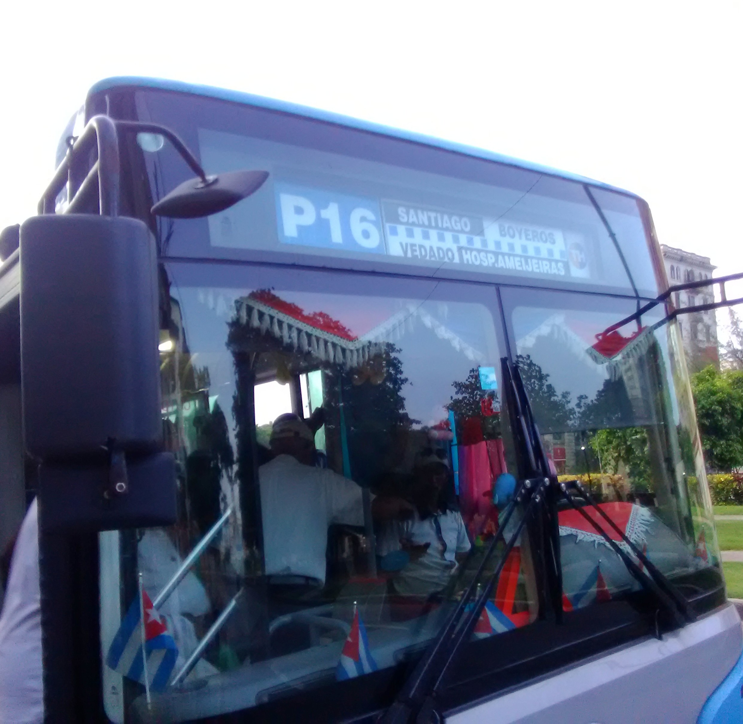 bus from La Habana airport to the city